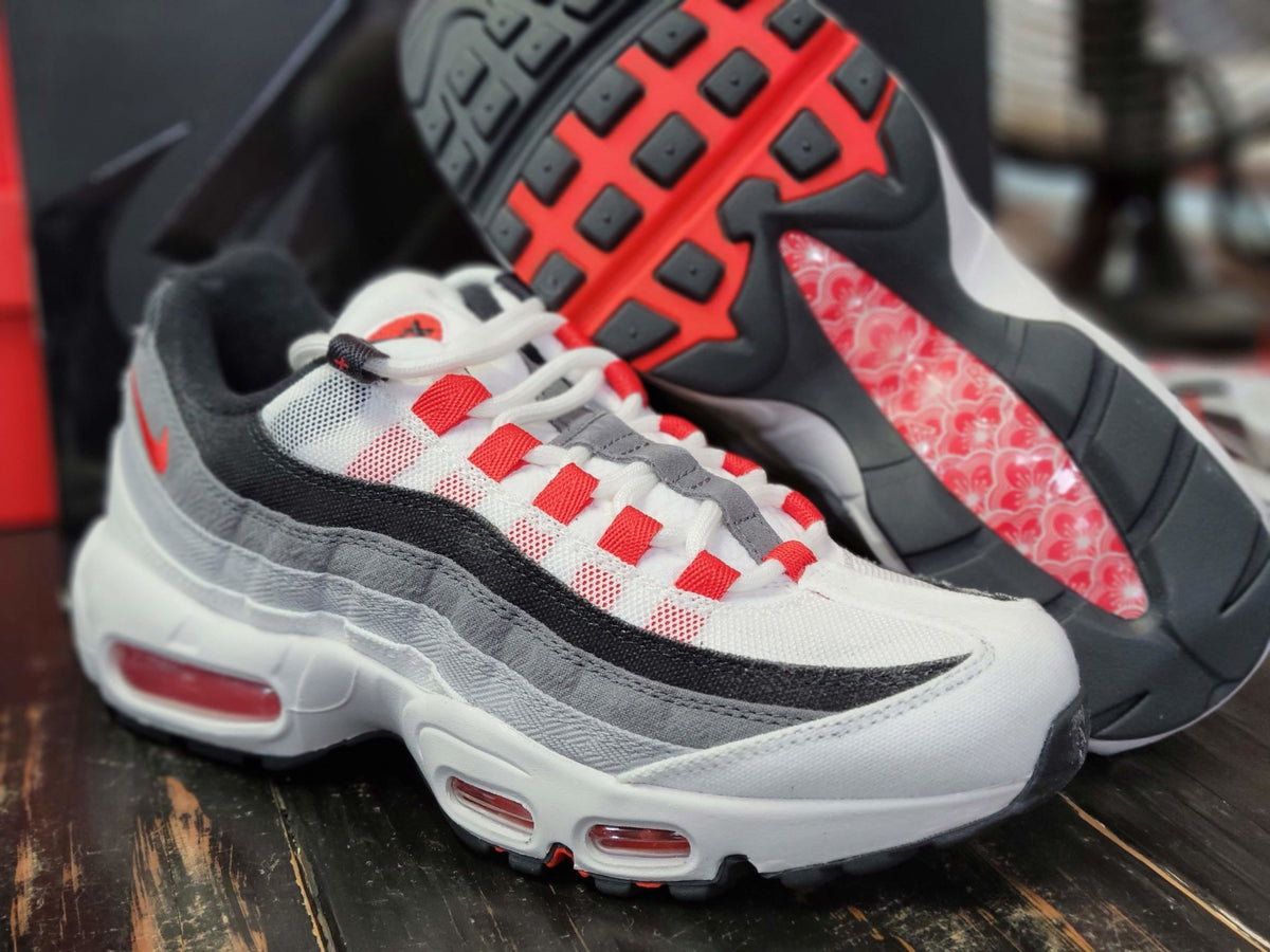 Nike Air Max 95 QS Sakura Japan White/Red Trainers DH9792-100 Men