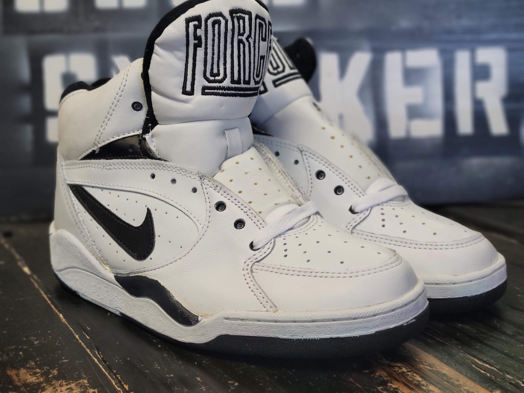 1992 Nike Air Flight HI Top White/Black Vintage Sneaker Shoes